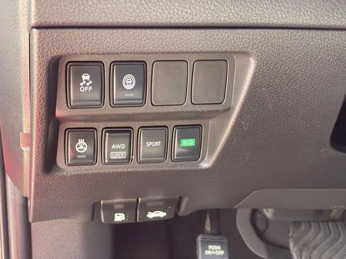 Certified 2022 Nissan Rogue Sport SV AWD/4WD image 19