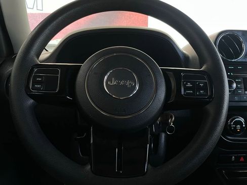 Used 2017 Jeep Patriot Sport image 24