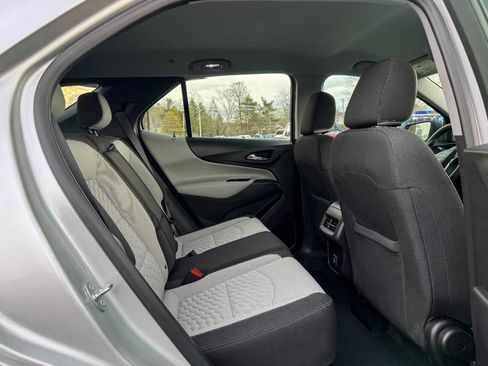 Used 2021 Chevrolet Equinox LS image 14