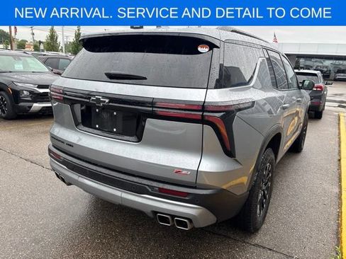 Used 2025 Chevrolet Traverse Z71 w/ Driver Confidence Package AWD/4WD image 8