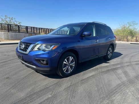 Used 2020 Nissan Pathfinder S AWD/4WD image 1