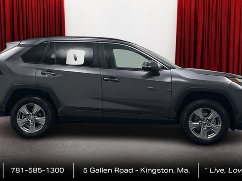Used 2024 Toyota RAV4 XLE w/ Convenience Package AWD/4WD image 4