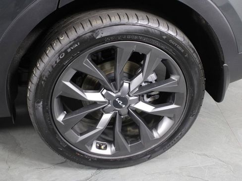 Used 2022 Kia Sorento SX Prestige w/ Rust Color Package image 11