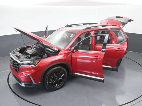 Used 2025 Honda Pilot Touring image 74