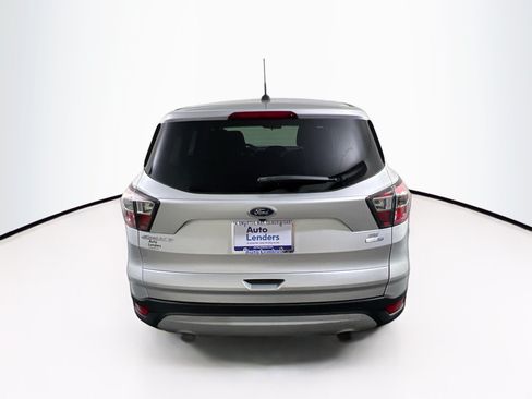 Used 2017 Ford Escape SE w/ SE Cold Weather Package AWD/4WD image 6
