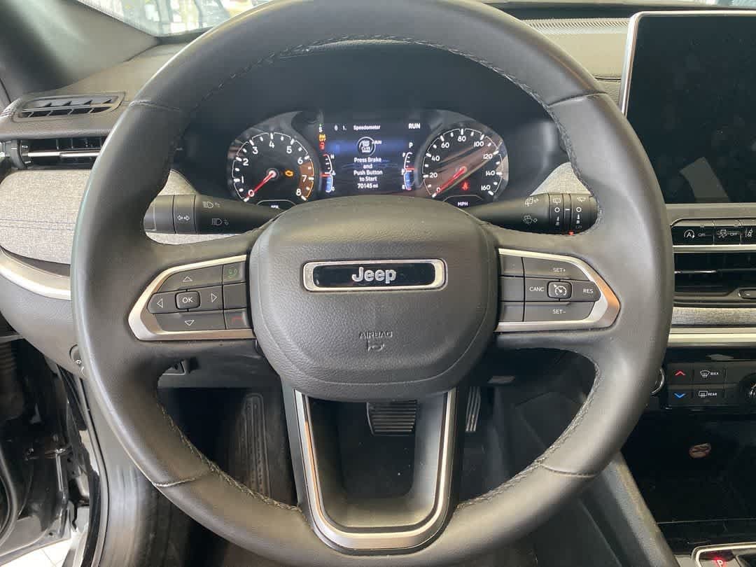 Used 2024 Jeep Compass Latitude AWD/4WD image 17