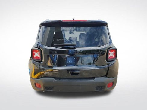 Used 2023 Jeep Renegade Altitude w/ Sun/Sound Group AWD/4WD image 7