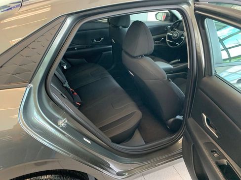 New 2026 Hyundai Elantra SE FWD image 17