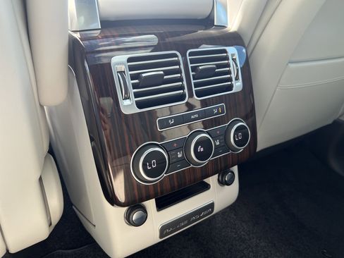 Used 2016 Land Rover Range Rover HSE image 28