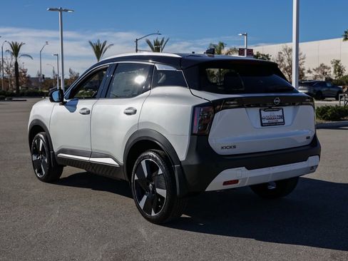 New 2026 Nissan Kicks SR image 6