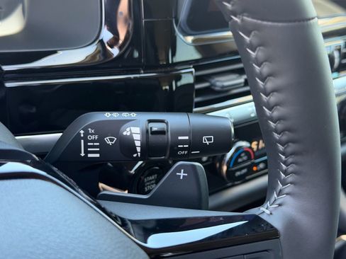 New 2026 Nissan Pathfinder SL FWD image 30