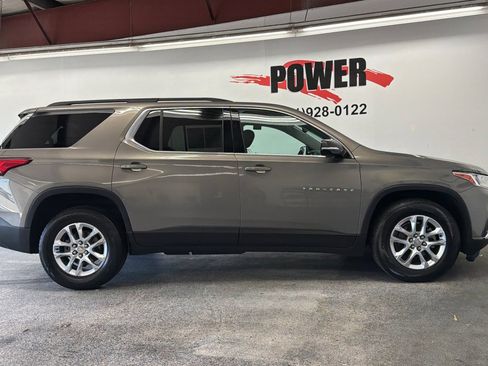 Used 2019 Chevrolet Traverse LT AWD/4WD image 2