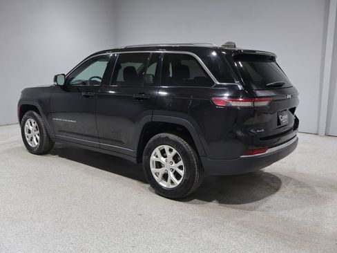 Used 2023 Jeep Grand Cherokee Limited AWD/4WD image 4