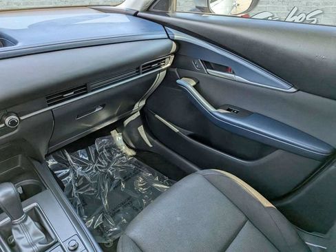 Used 2020 MAZDA CX-30 FWD image 17