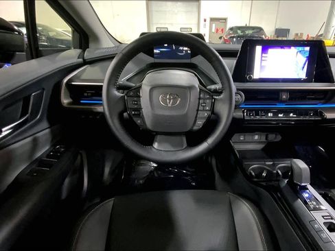 Used 2024 Toyota Prius XLE image 6
