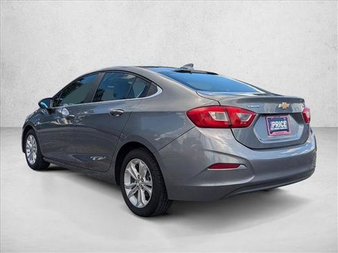 Used 2019 Chevrolet Cruze LT FWD image 8