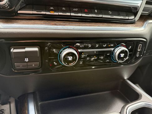 Used 2024 GMC Sierra 1500 Elevation w/ LPO, Elevation Black Package image 33