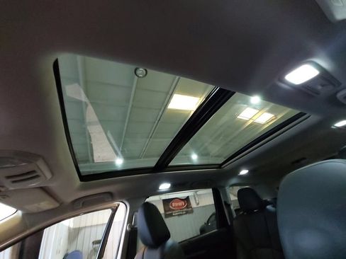 Used 2023 Subaru Ascent Touring AWD/4WD image 31