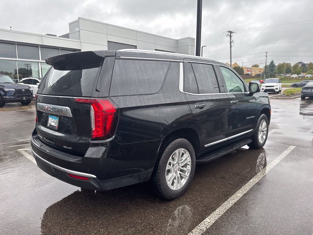 Used 2023 GMC Yukon SLT w/ SLT Luxury Package AWD/4WD image 5