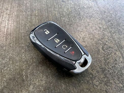 Used 2018 Chevrolet Bolt Premier w/ Driver Confidence II Package image 20