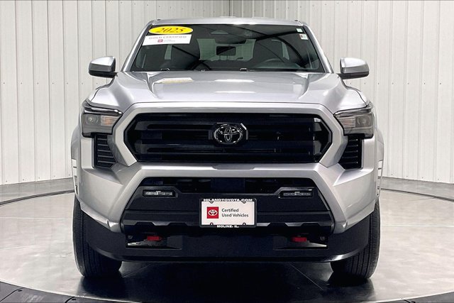 Certified 2025 Toyota Tacoma SR5 AWD/4WD image 2