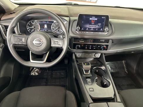 Used 2023 Nissan Rogue S image 17