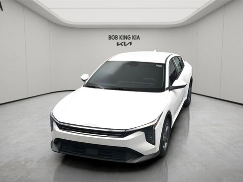 New 2026 Kia K4 FWD image 22