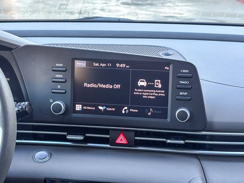 Used 2023 Hyundai Elantra Blue image 18