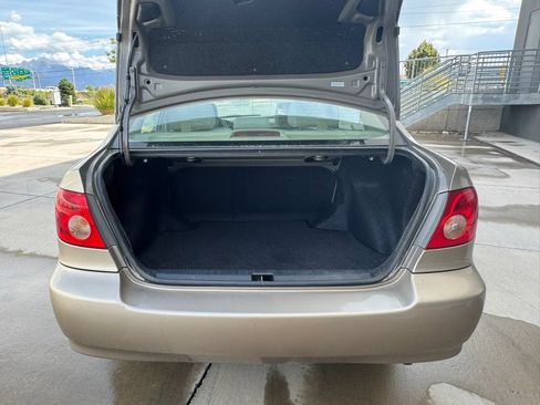 Used 2005 Toyota Corolla LE w/ Audio Value Pkg FWD image 15