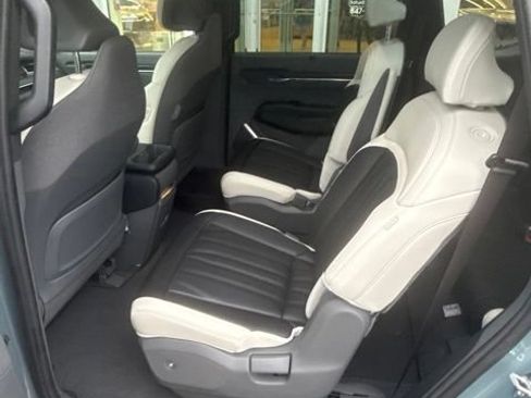 Certified 2024 Kia EV9 GT-Line AWD/4WD image 18