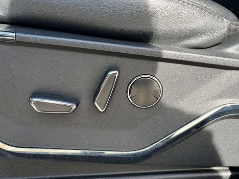 Used 2023 Ford F150 Lariat w/ Equipment Group 502A High image 13