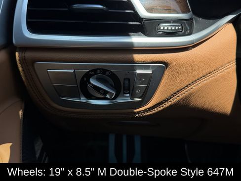 Used 2022 BMW 750i xDrive w/ M Sport Package AWD/4WD image 27