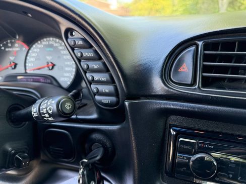 Used 2002 Chevrolet Corvette Convertible w/ Preferred Equipment Group2 image 24