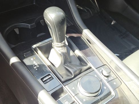 Used 2023 MAZDA MAZDA3 s FWD image 17