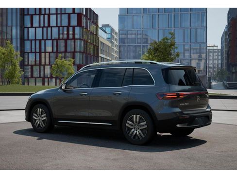 Used 2025 Mercedes-Benz EQB 250+ image 29