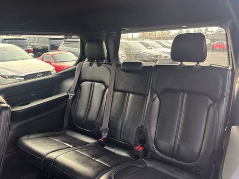 Used 2022 Jeep Wagoneer Series III w/ Flexible Seating Group image 14