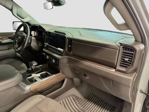 Certified 2025 Chevrolet Silverado 1500 LT w/ Convenience Package II AWD/4WD image 25