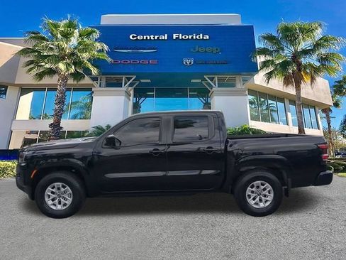 Used 2024 Nissan Frontier SV RWD image 8