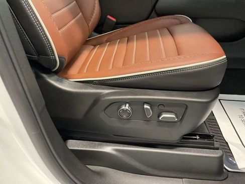 Used 2024 GMC Yukon Denali Ultimate image 22