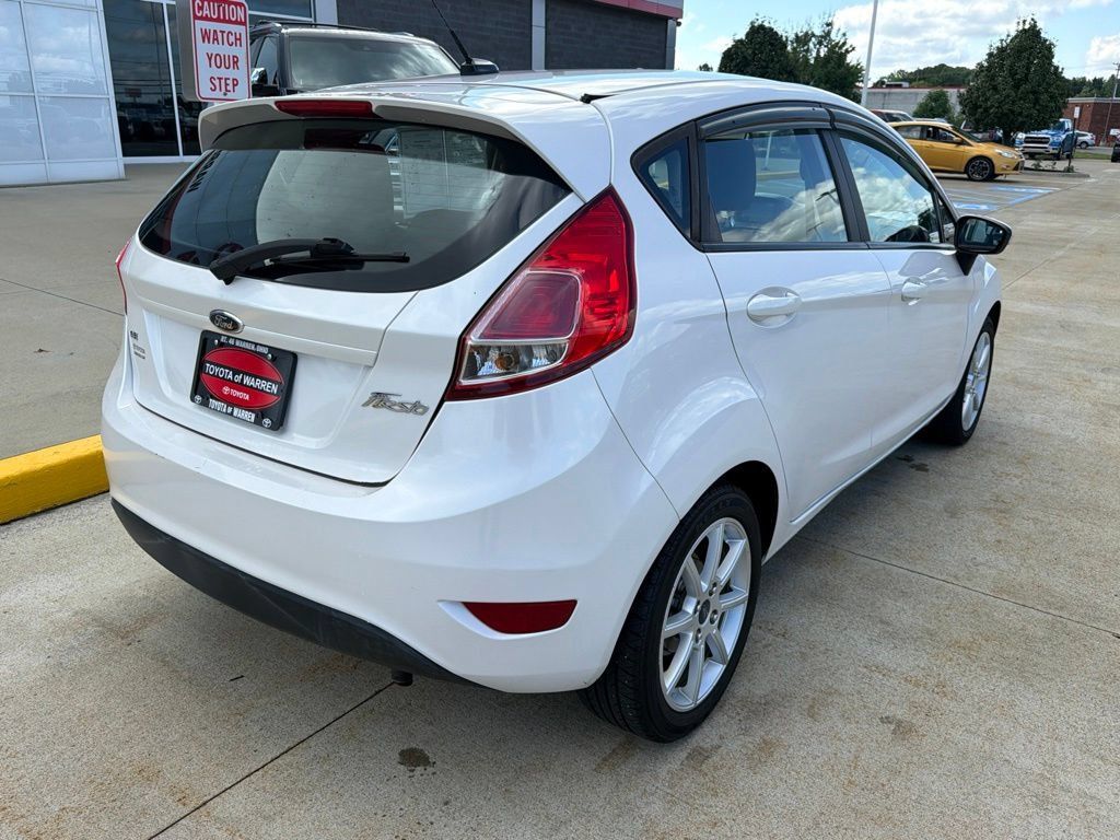 Used 2016 Ford Fiesta SE w/ Equipment Group 201A FWD image 4
