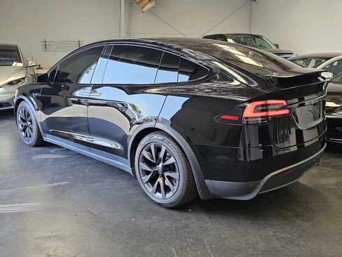 Used 2023 Tesla Model X AWD/4WD image 2