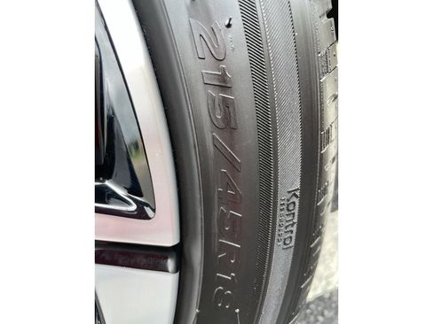 Certified 2025 Nissan Sentra SR image 24