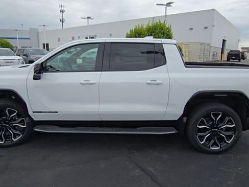 New 2025 GMC Sierra EV Denali image 5