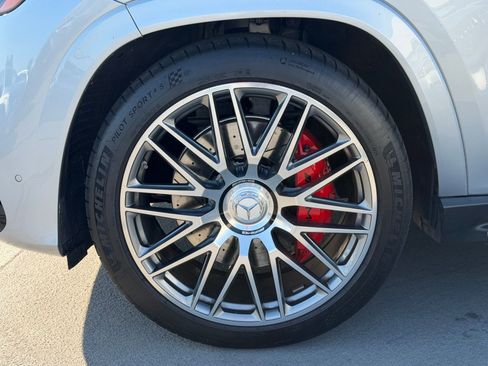 Used 2024 Mercedes-Benz GLS 63 AMG 4MATIC image 14