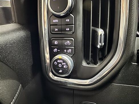Used 2023 GMC Sierra 2500 Denali w/ Denali Black Diamond Edition image 22