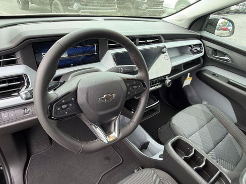 New 2027 Chevrolet Bolt LT w/ Comfort Package FWD image 17