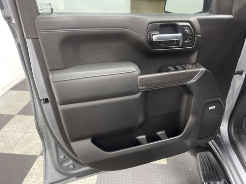 Used 2022 Chevrolet Silverado 1500 LTZ AWD/4WD image 9