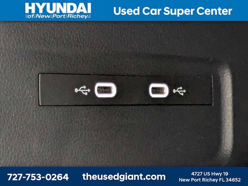 Used 2025 Volkswagen Tiguan SE w/ Panoramic Sunroof Package AWD/4WD image 33