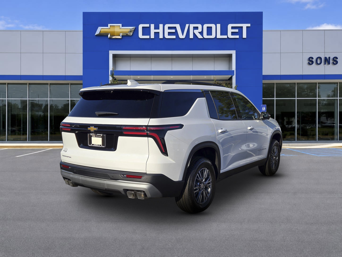 New 2027 Chevrolet Traverse LT w/ Driver Confidence Package FWD image 5