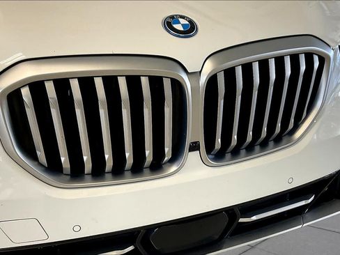 Used 2025 BMW X5 xDrive50e AWD/4WD image 29